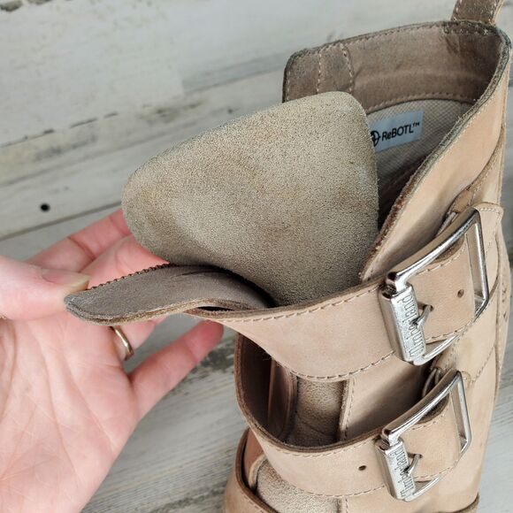 Timberland Women's Lana Point Boot Buckled Light Taupe Nubuck A5MPR Size 9.5 - Picture 15 of 16